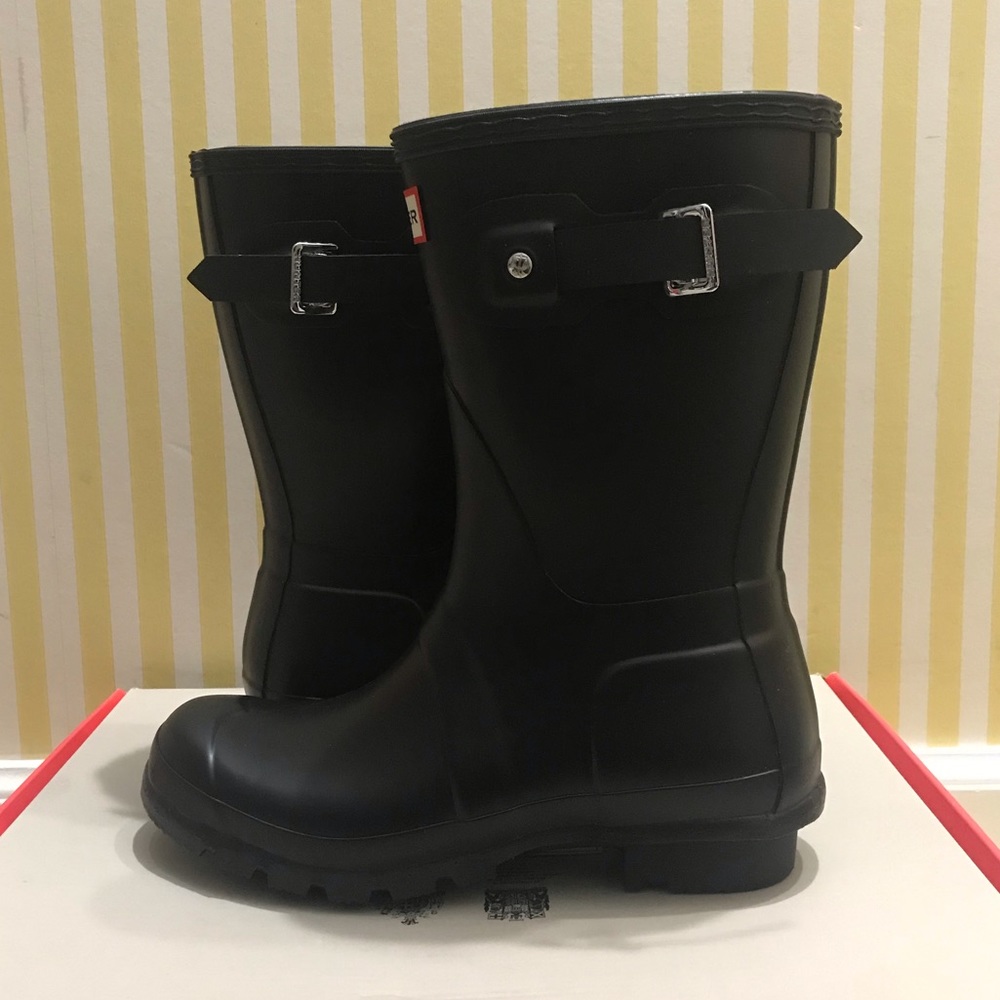 Hunter Women’s Original Short Rain Boots in Black Size 6